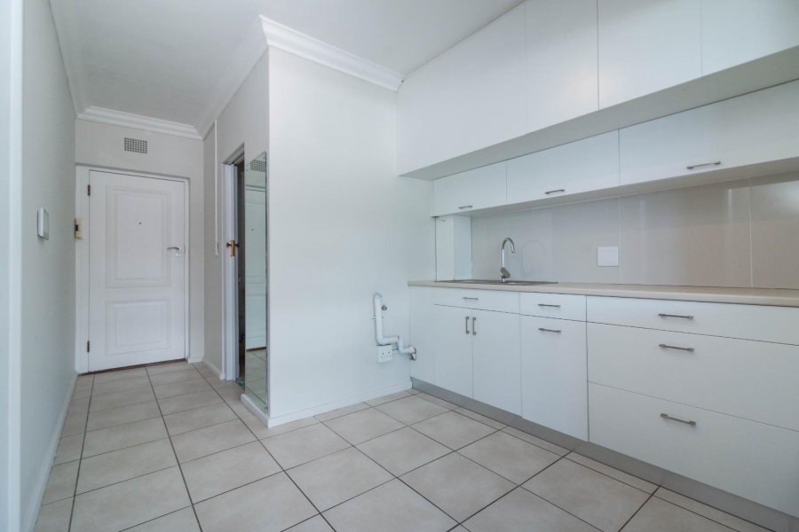 1 Bedroom Property for Sale in Three Anchor Bay Western Cape